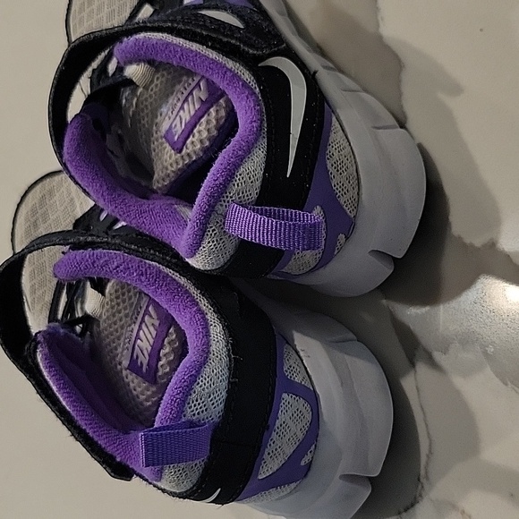 Nike Athletic Shoes - Picture 3 of 4